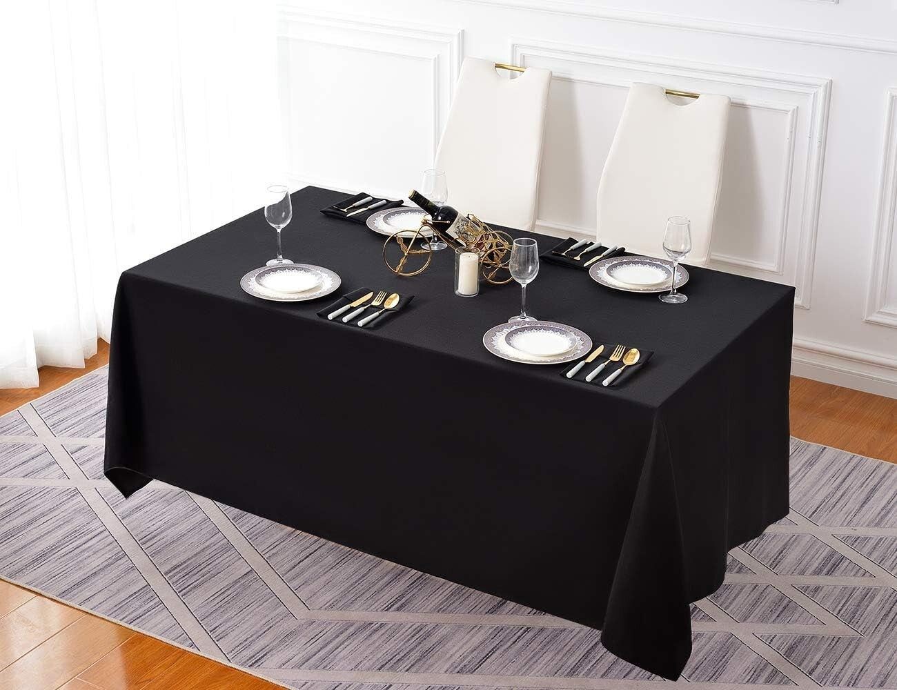 Durable 10-Pack Black Rectangular Tablecloths – Wrinkle Resistant and Versatile
