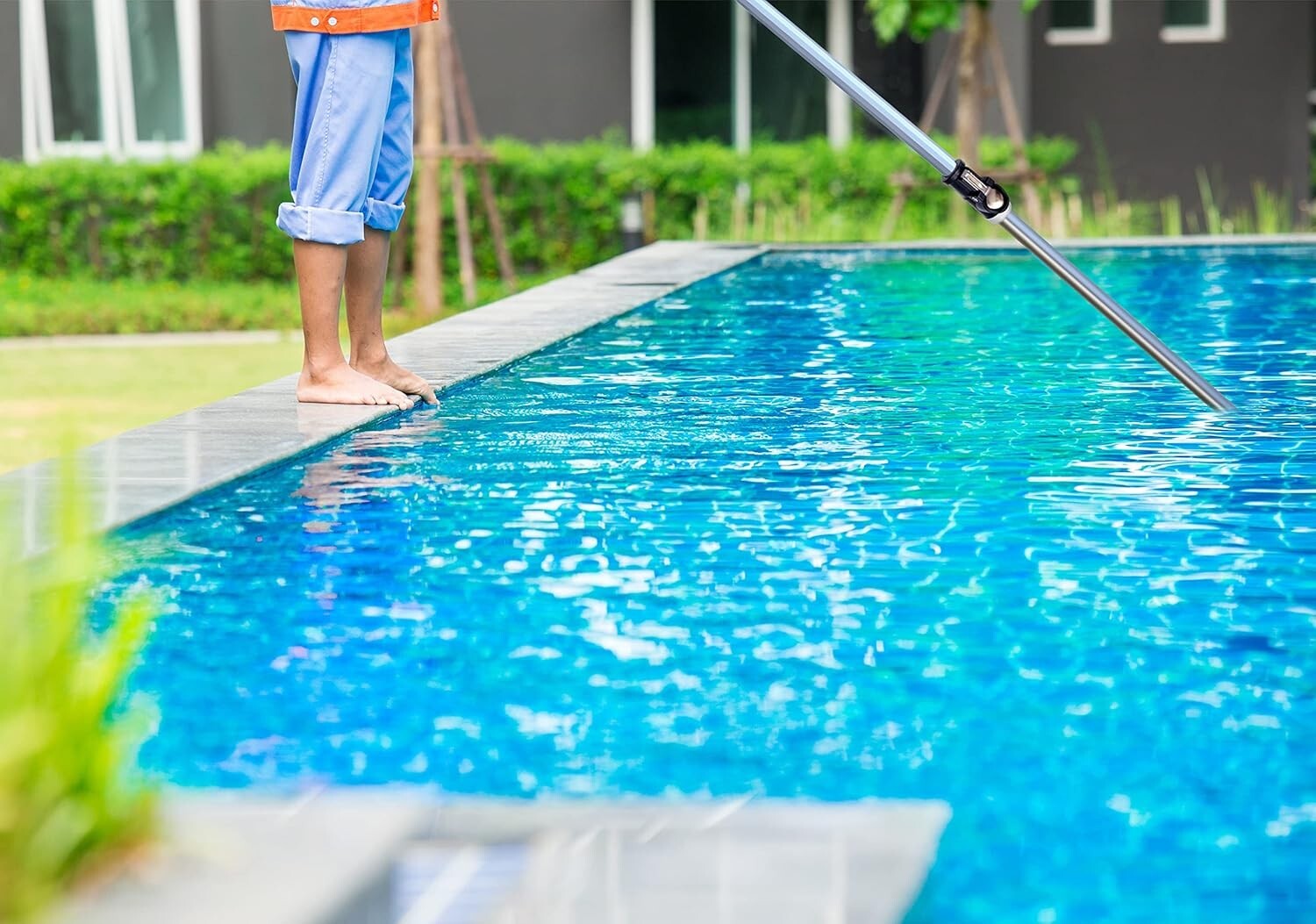 Effortless Cleaning with Snaplite 16 Ft Telescopic Pool Pole & Universal Adapter