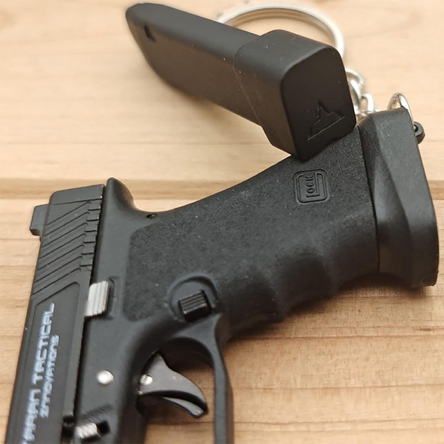 Compact Tactical Mini Gun Keychain - 1:3 Scale Model, Perfect Gift for Men