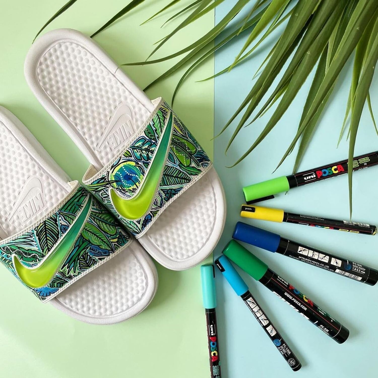 Full Black Pen Set of 7 with Contoured Grip & Chisel Tip for Smooth Writing