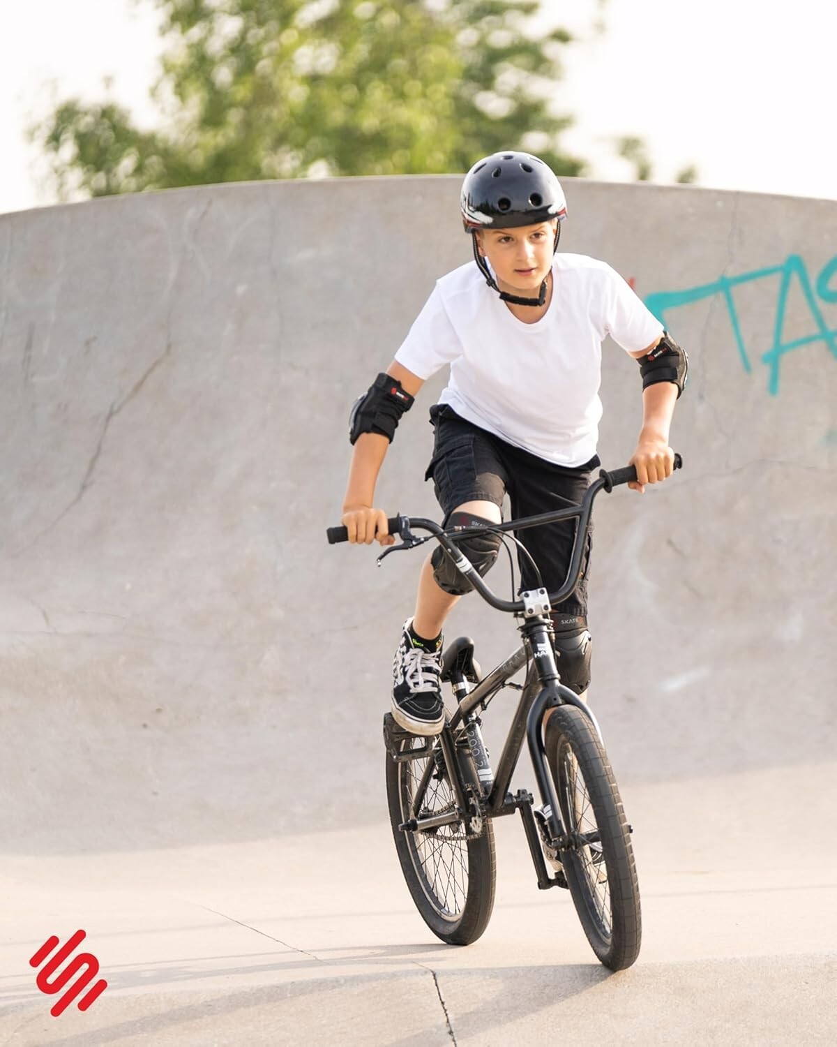 Ergonomic Knee, Elbow Pads & Wrist Guards - Breathable Protection for Skating