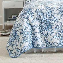 Load image into Gallery viewer, Luxury King Floral Cotton Quilt Set with Matching Shams - Farmhouse Style