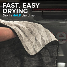 Load image into Gallery viewer, Machine Washable 900 GSM Microfiber Car Drying Towel - 30x36 inches Rectangular