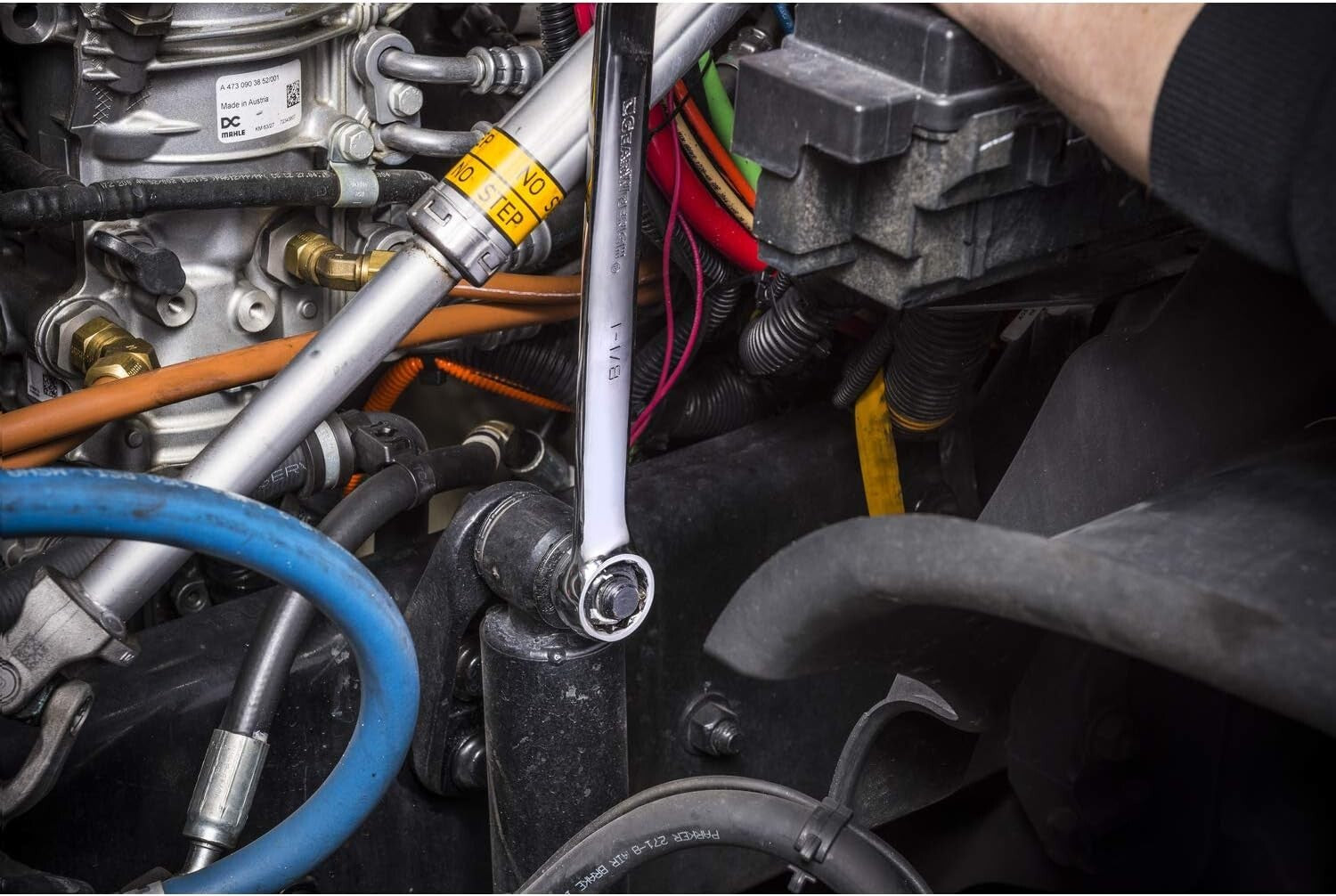 Long Pattern Metric Wrench Set with Tool Roll - 6 Durable Alloy Steel Pieces