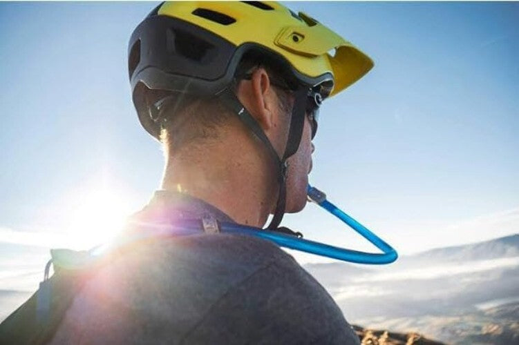 Ergonomic 50oz Hydration Pack with Zippered Pocket for Cyclists - Black/Graphite