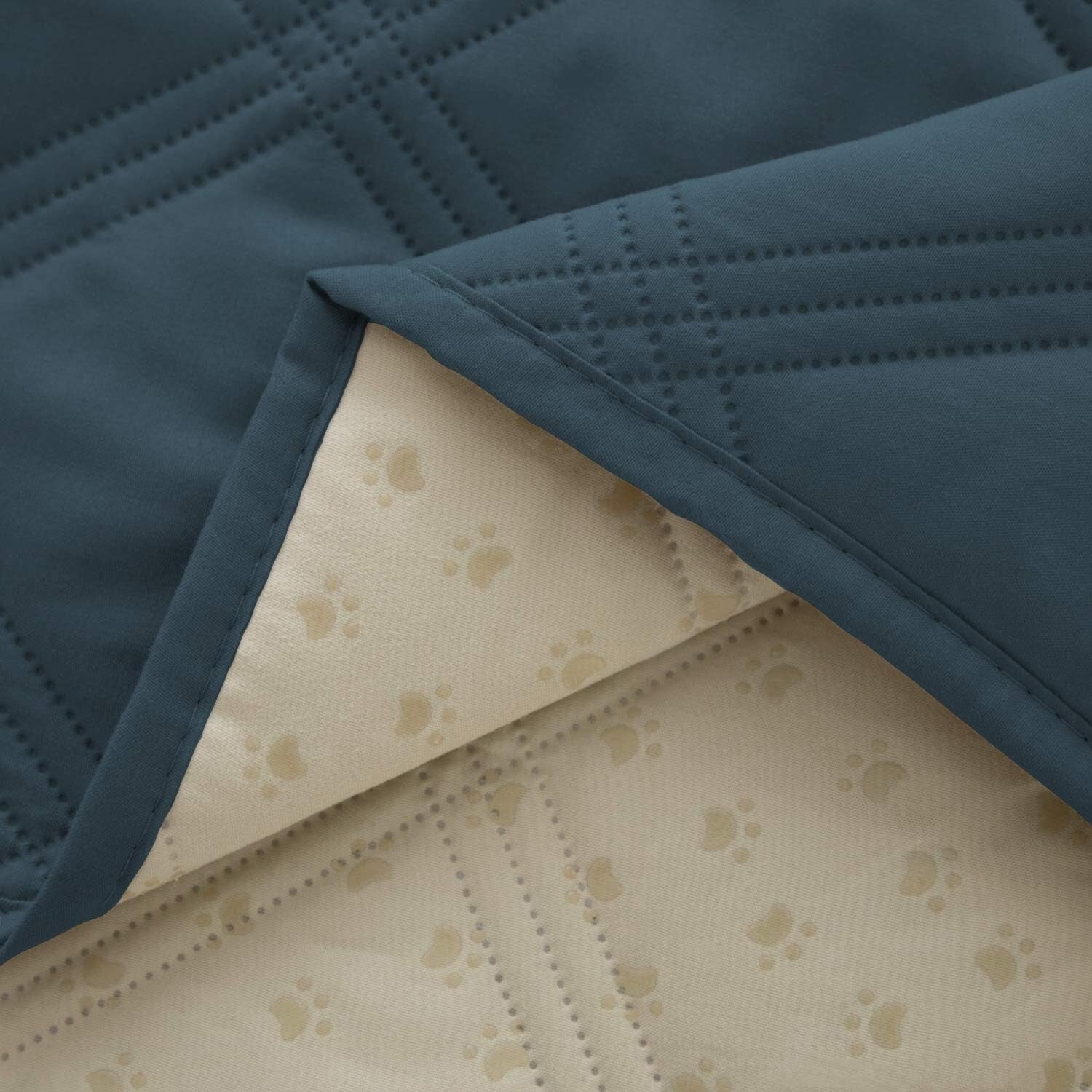 Luxurious Waterproof Pet Blanket with Anti-Slip Back for Furniture Protection