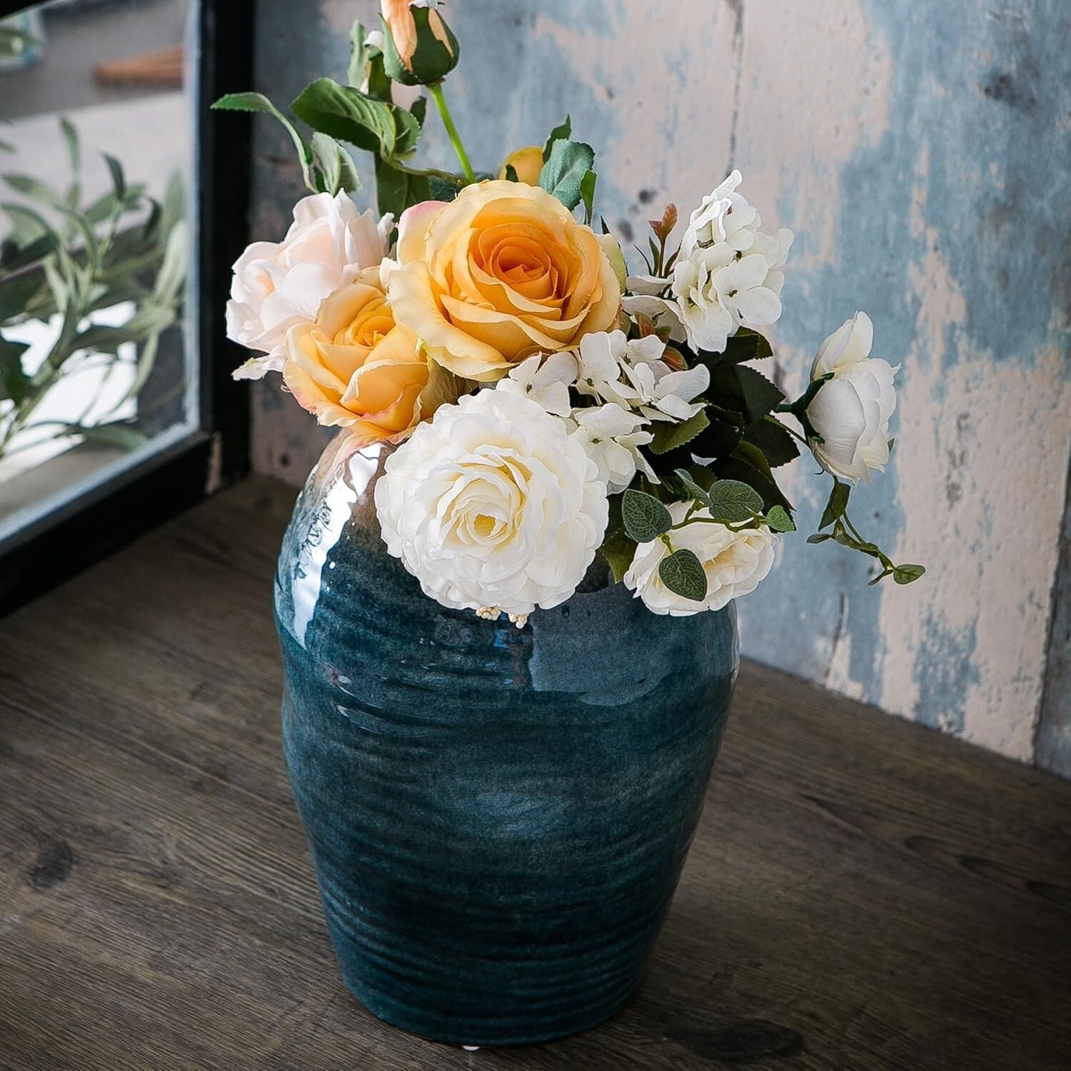Show-Stopping Large Round Vase - Ceramic Floral Centerpiece for Modern Homes