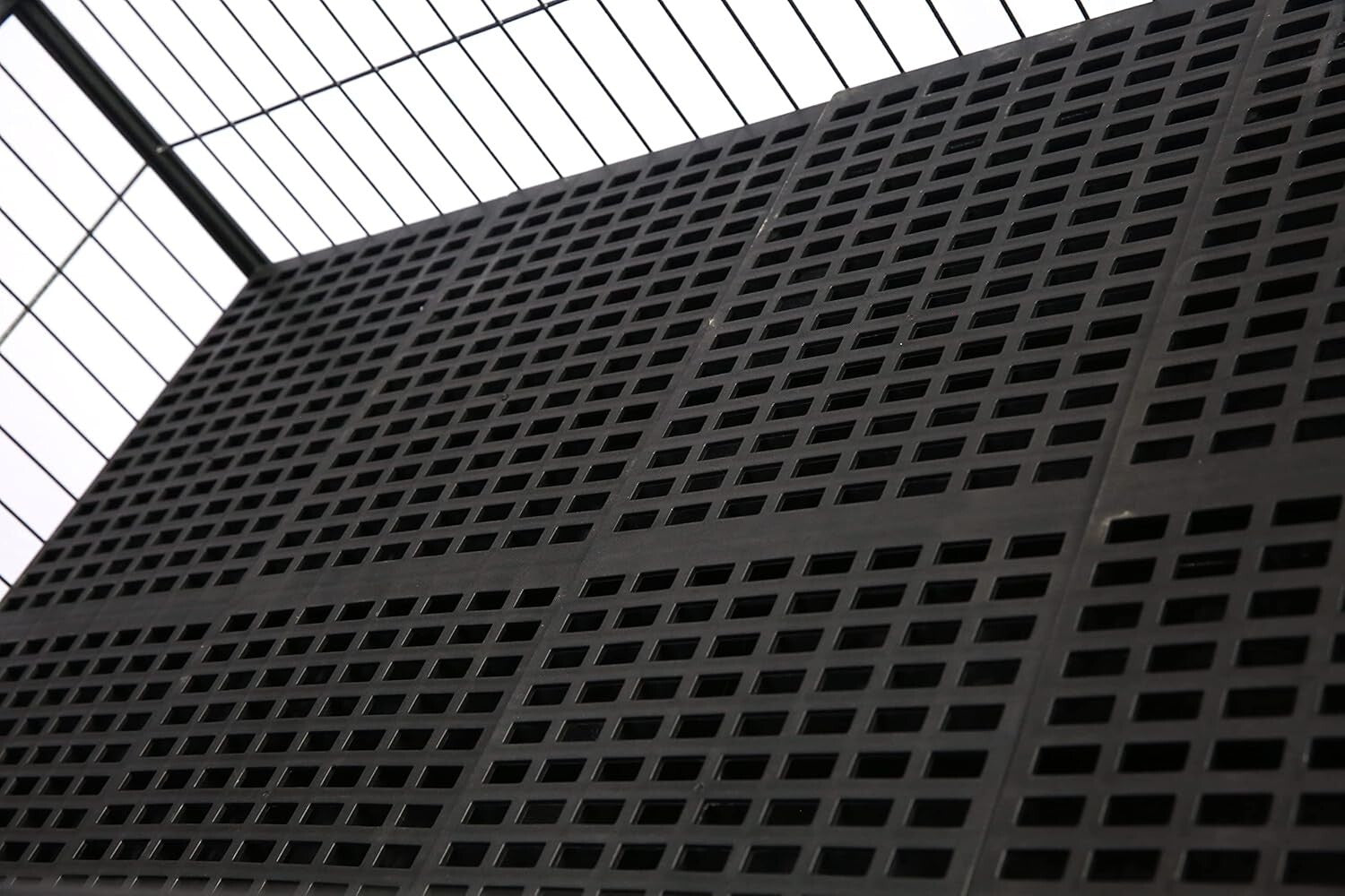 Portable Dog Whelping Box with Lockable Wheels - Ideal for Small & Medium Breeds