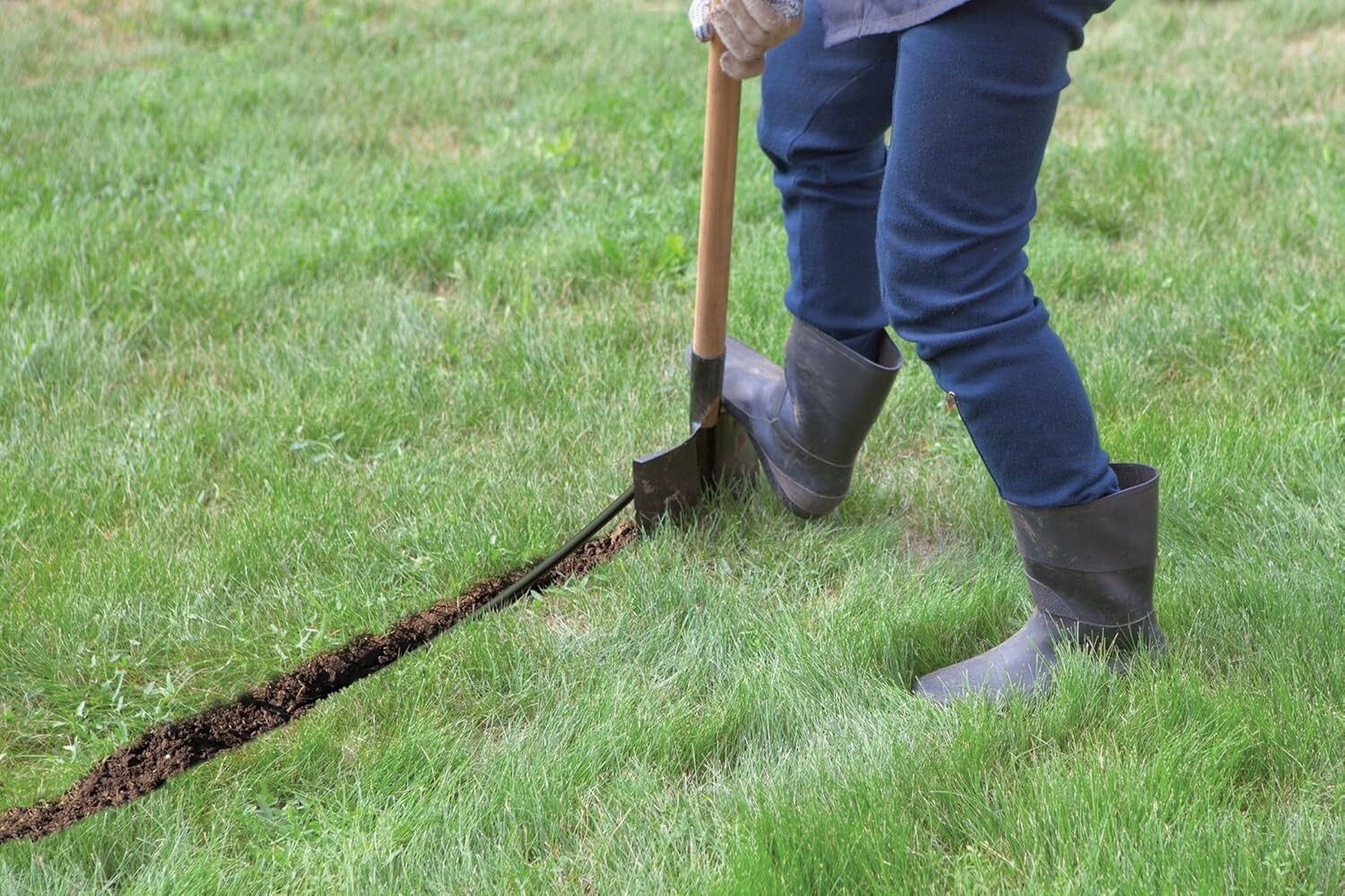 Efficient In-Ground Sprinkler System Kit - Targeted Watering for Beautiful Lawns
