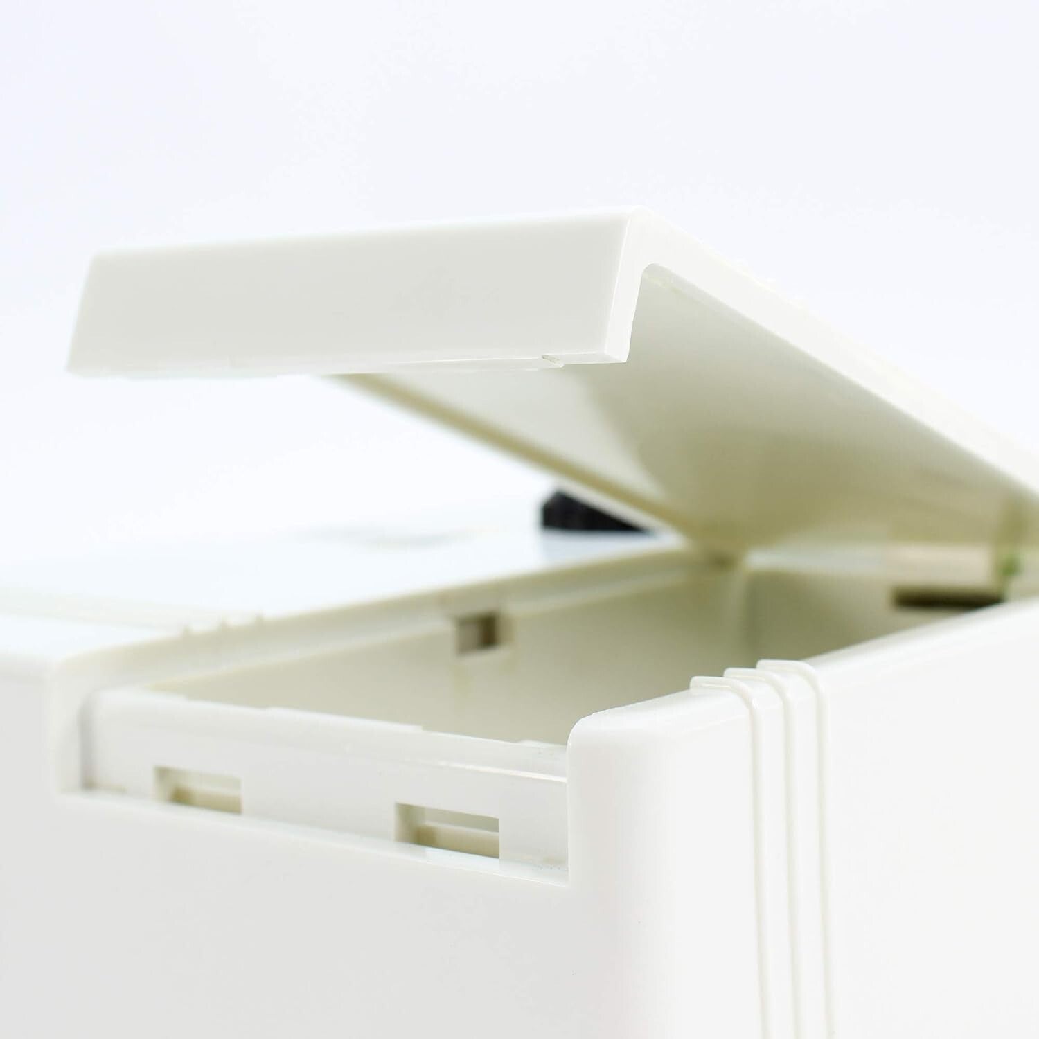 Ultra Quiet Aquarium Air Pump with Battery Backup - Safety for Fish Up to 55 Gal