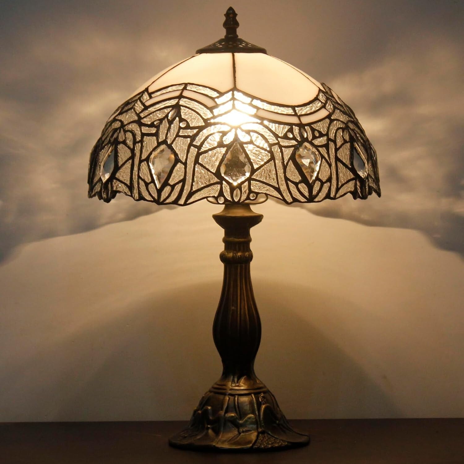 Classic Tiffany Style Stained Glass Lamp - Perfect for Any Room, Indoor Use Only