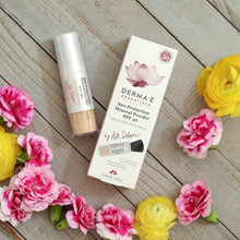 Load image into Gallery viewer, Lightweight SPF 30 Mineral Powder Sunscreen with Green Tea &amp; Chamomile Extract