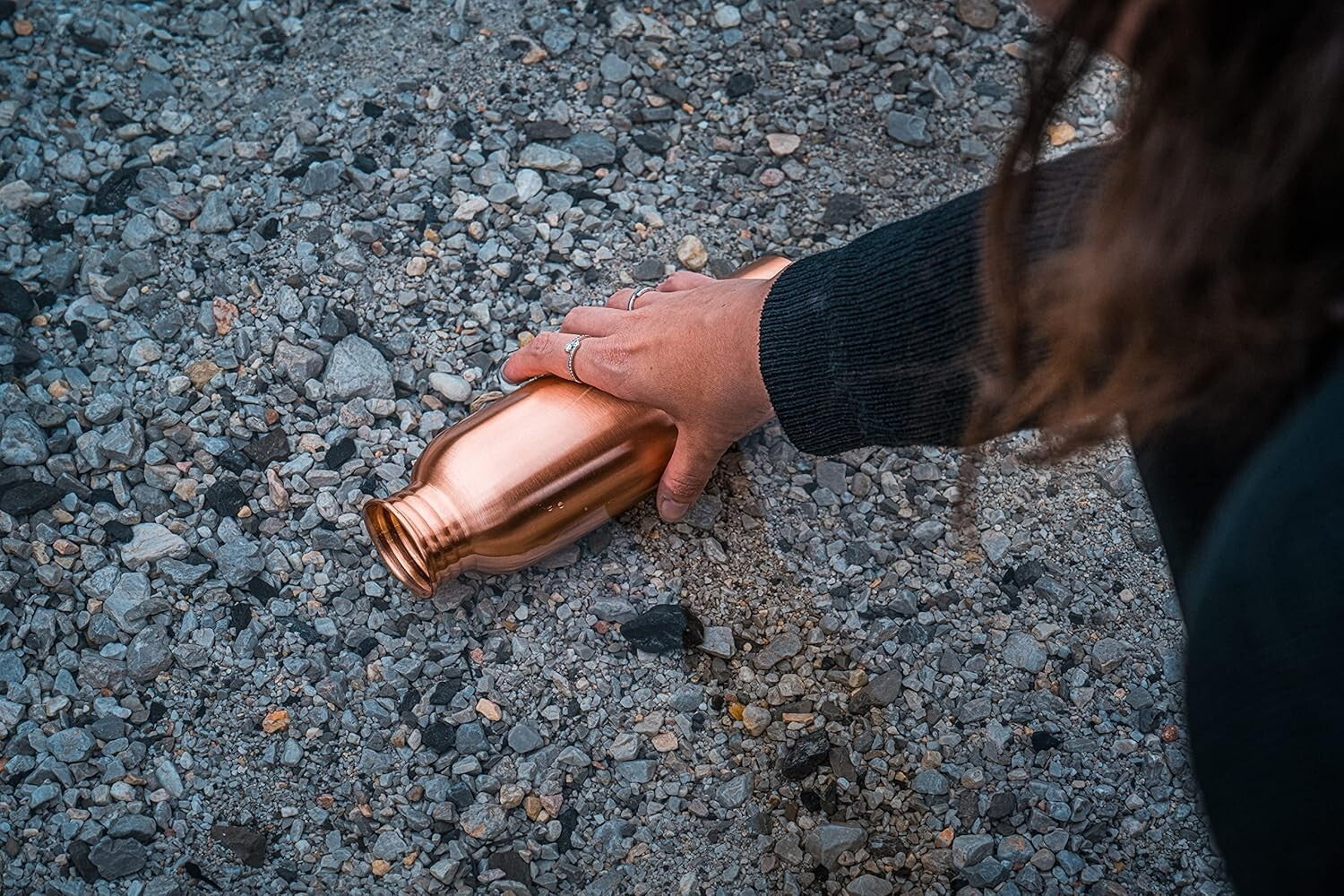 Rustic 34oz Copper Water Bottle - Handmade & Leak-Proof for Health Enthusiasts