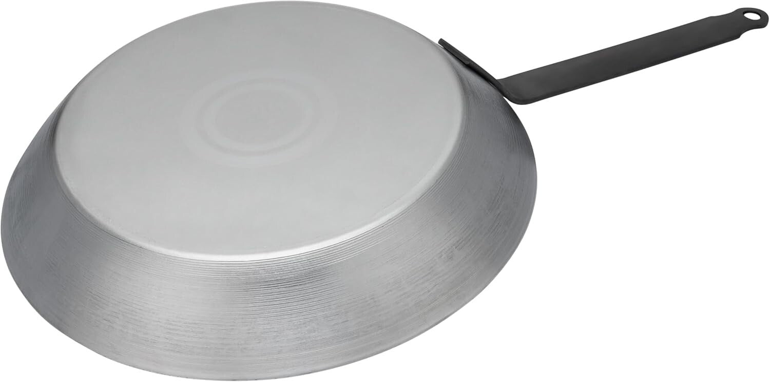 Durable 8.75" Carbon Steel Frying Pan - Perfect for Searing & Sautéing
