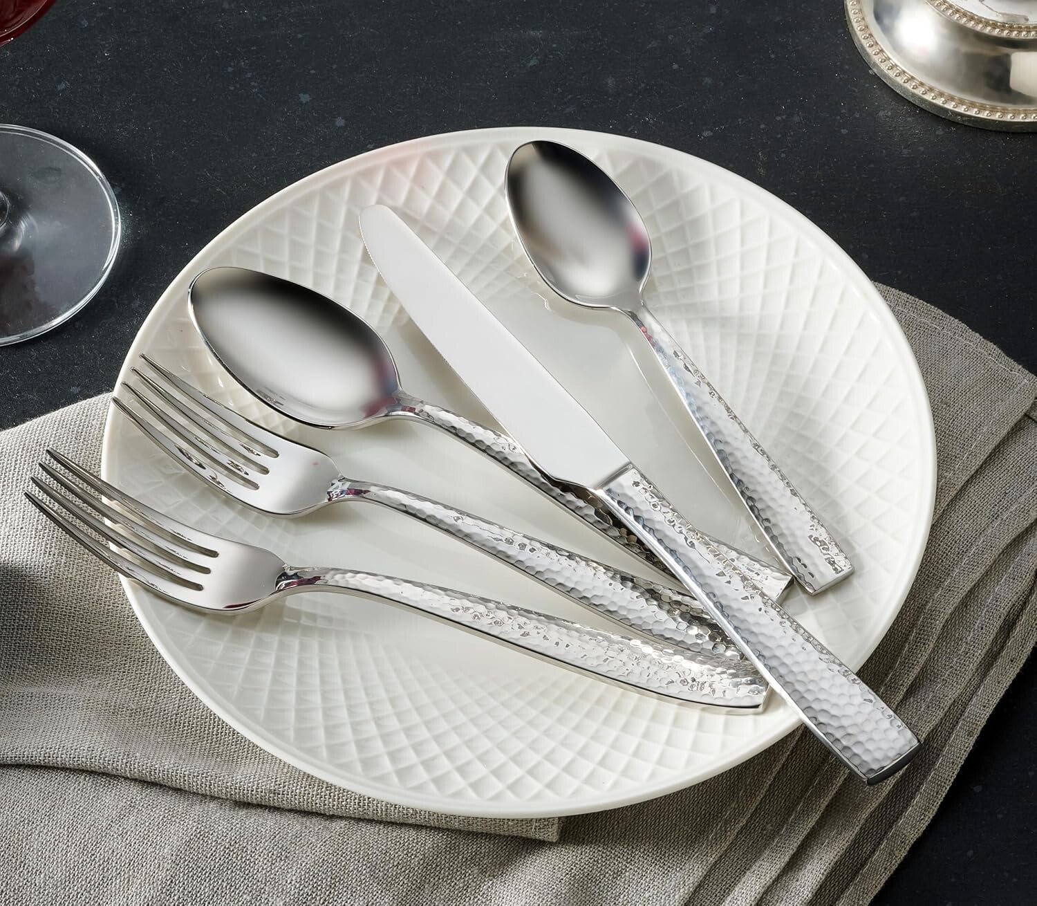 Service for 8 Hammered Flatware Set, Rust-Proof and Stain-Resistant – 40 Pieces