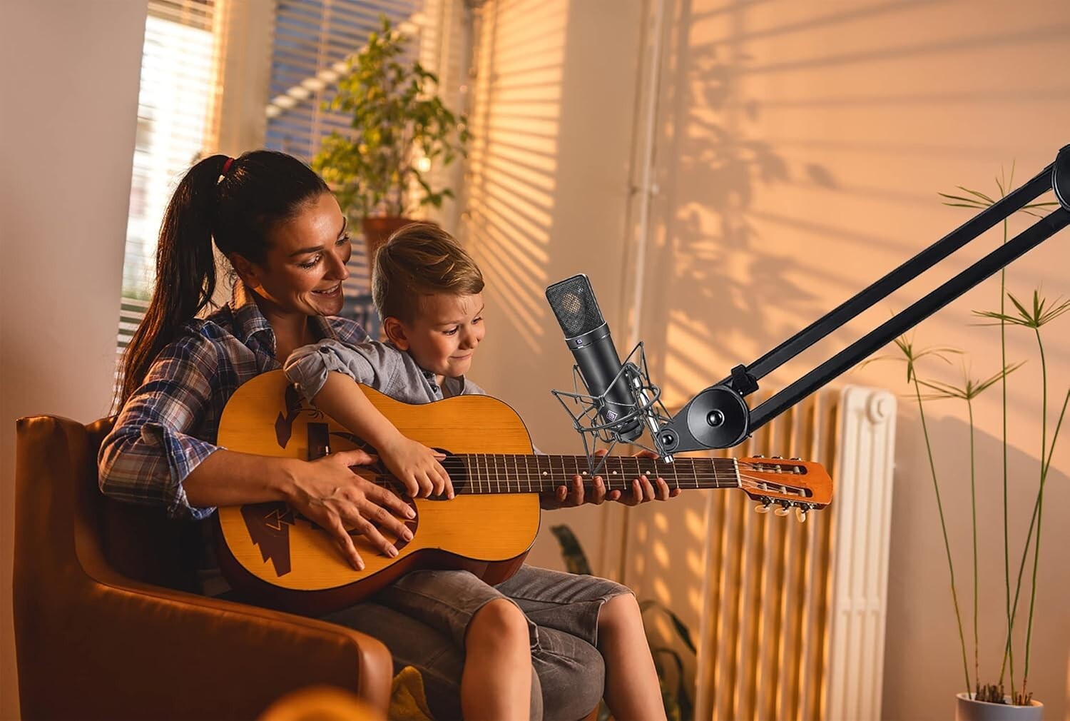 Versatile Shockmount Stand for Neumann Microphones - 5/8"-3/8" Adaptor Included