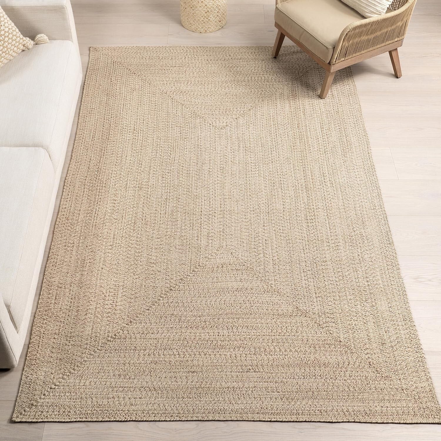 Durable 2' x 8' Hand Braided Indoor/Outdoor Area Rug - Pet-Friendly Luxury