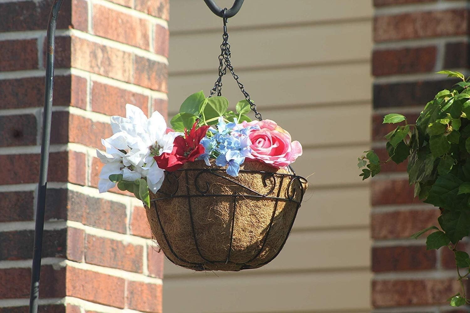 Rust-Resistant Metal Planter Baskets - Versatile Hanging Garden Decor, Pack of 4