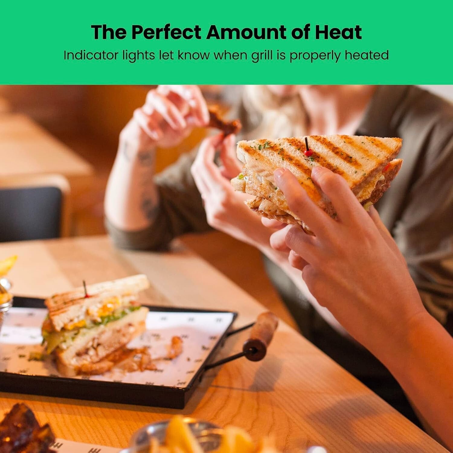 Effortless 4 Slice Panini Press with Non-Stick Plates - Ideal for Small Kitchens