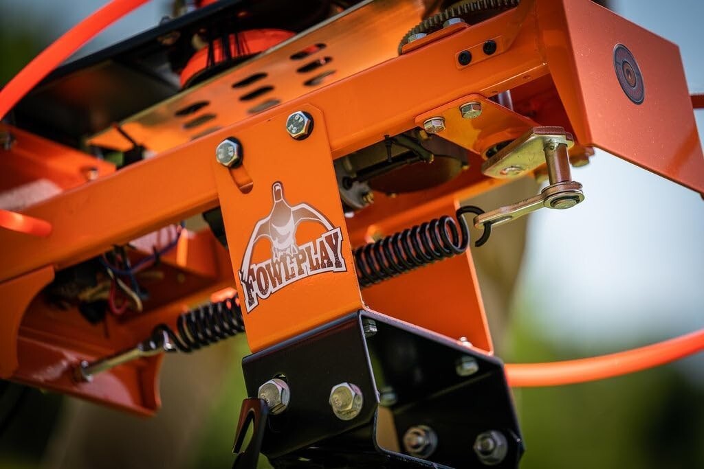 50-Clay Capacity Electronic Thrower - 55+ Yard Range with Remote Compatibility