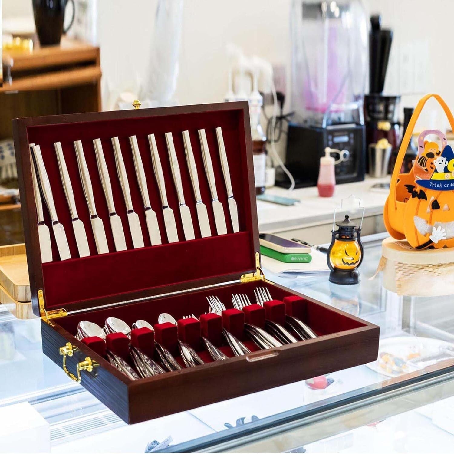 Chic Silverware Box with Carry Handle - Perfect Flatware Chest for Any Occasion