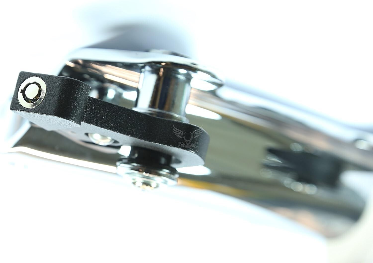 Lightweight Locking Clips for Sissy Bar & Luggage Rack - Fits All Harley Models