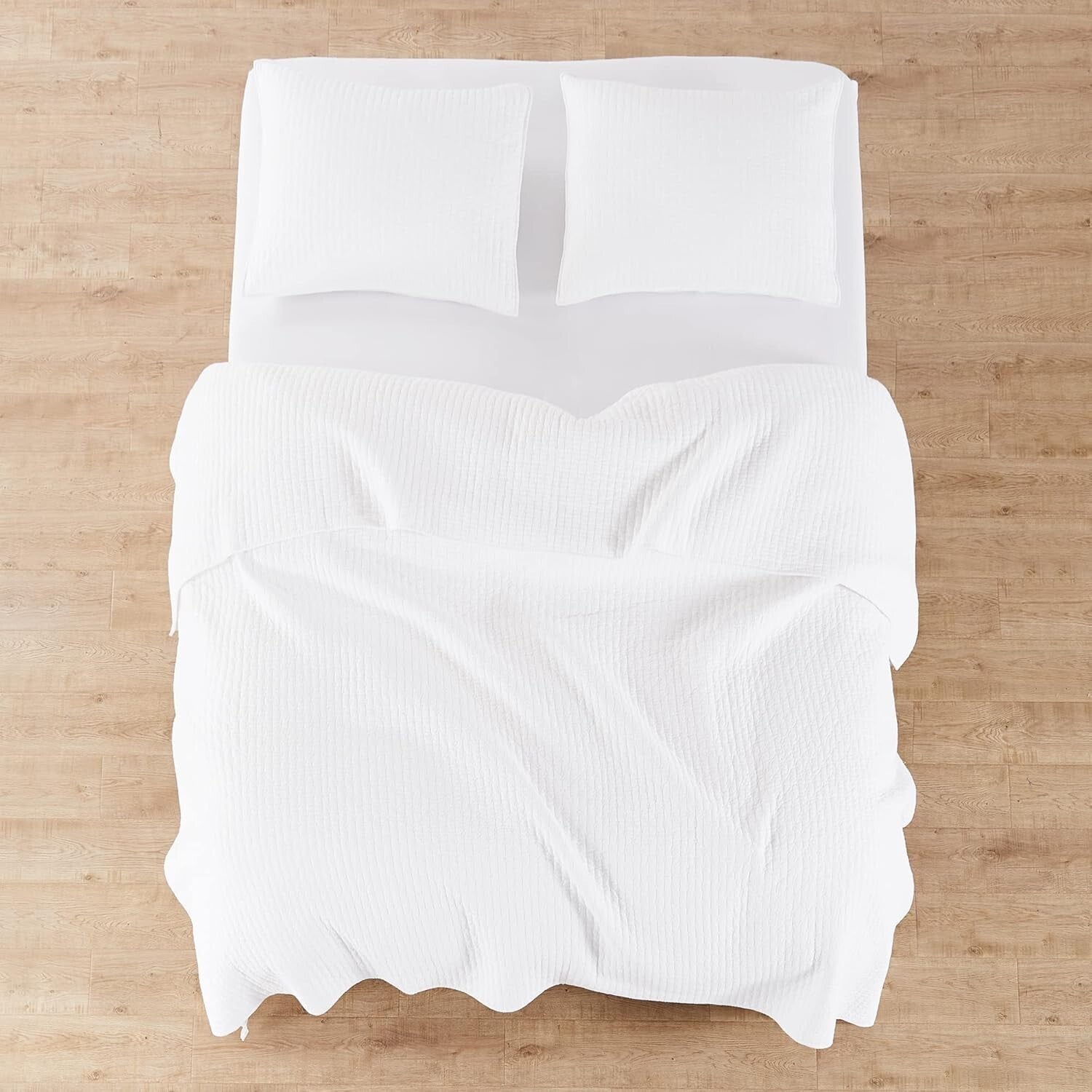 Luxurious 100% Cotton King Quilt Set with Geometric Pattern - Easy Care