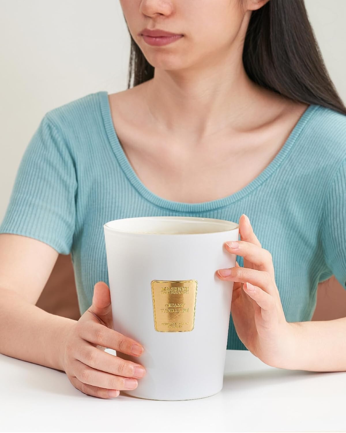 Gorgeous Floral Patterned Large Candle - Creamy Vanilla Scent, Perfect Gift