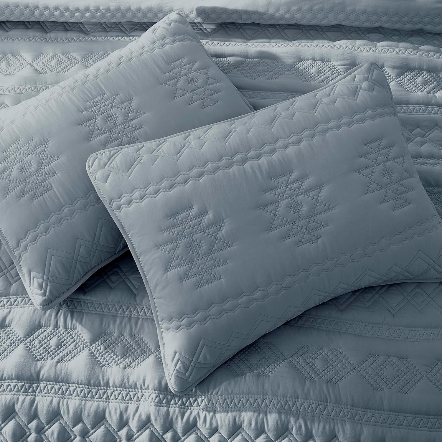 Lightweight Farmhouse Quilt Bedding Set - All Season California King Coverlet