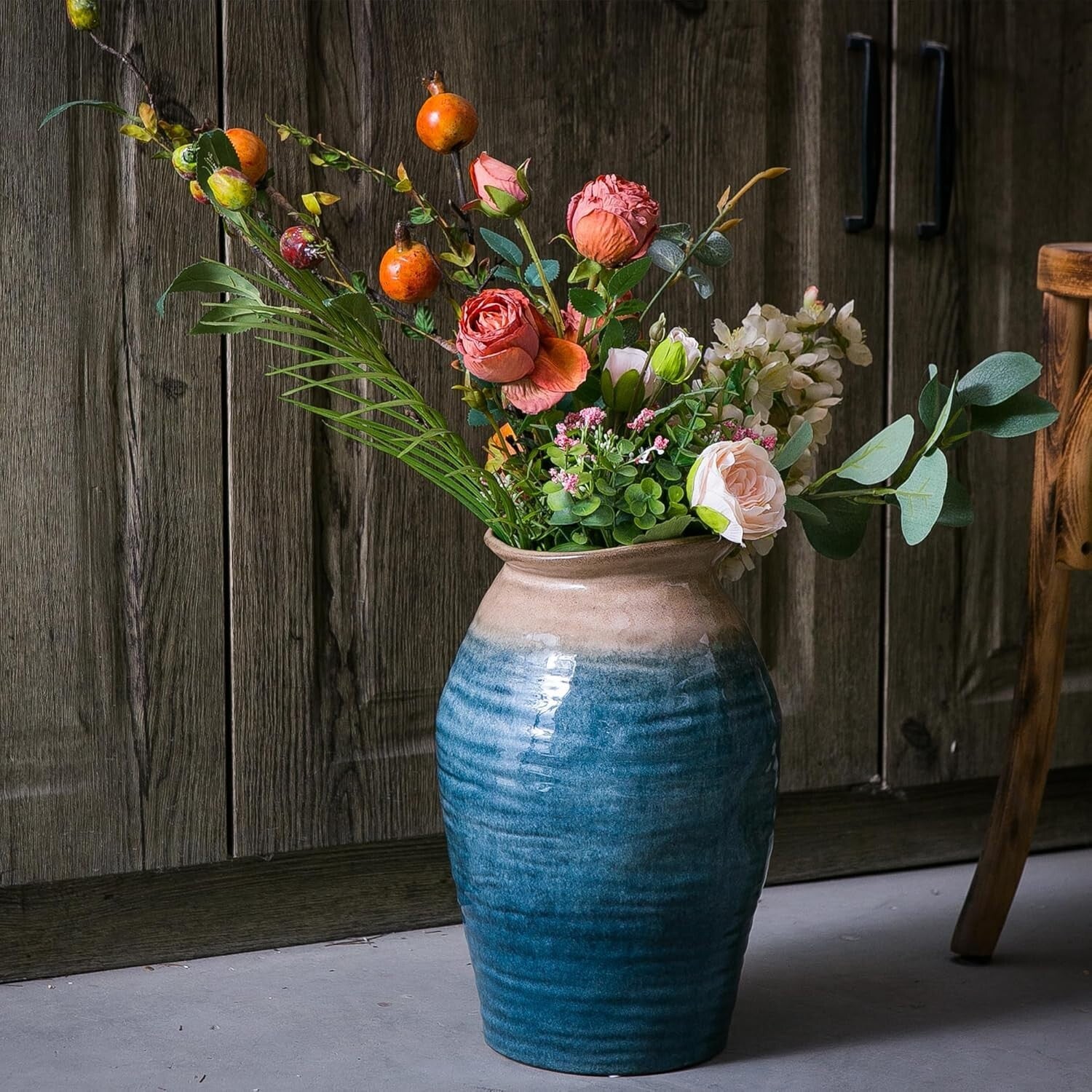 Show-Stopping Large Round Vase - Ceramic Floral Centerpiece for Modern Homes