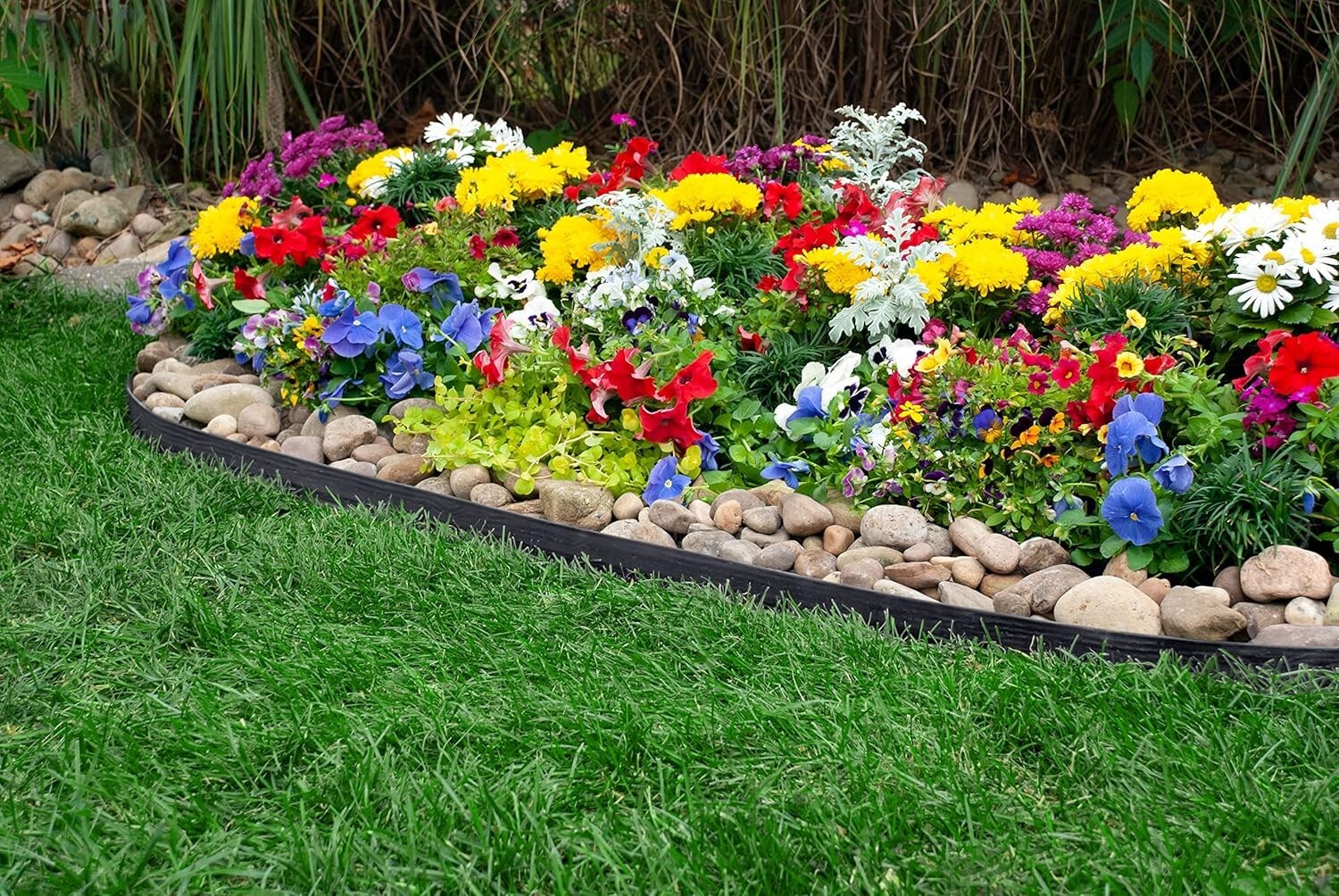 Flexible No-Dig Landscape Edging with Tall Wall Design - 90' Installation Kit