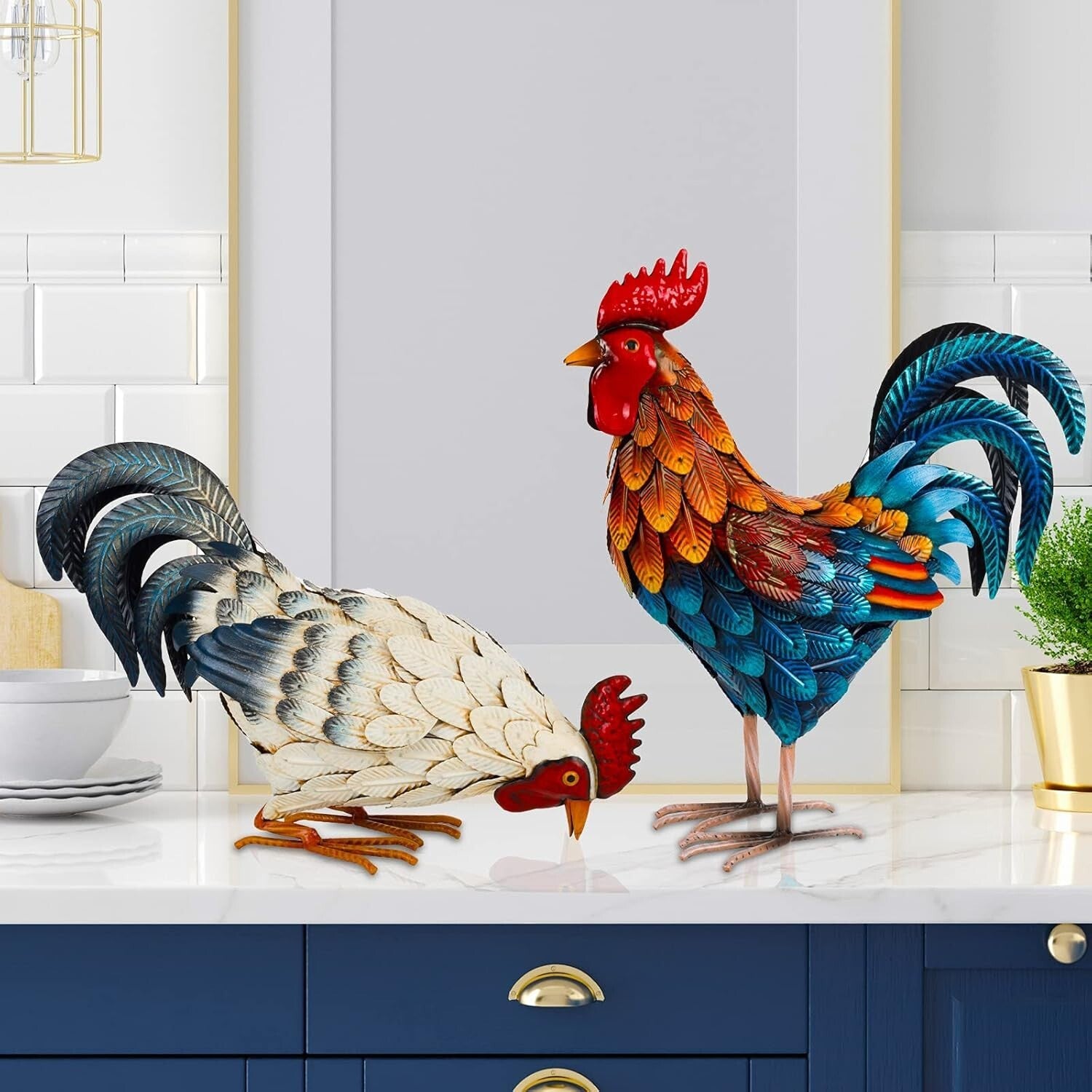Weather-Resistant Outdoor Chicken Statues for Vibrant Lawn Decoration