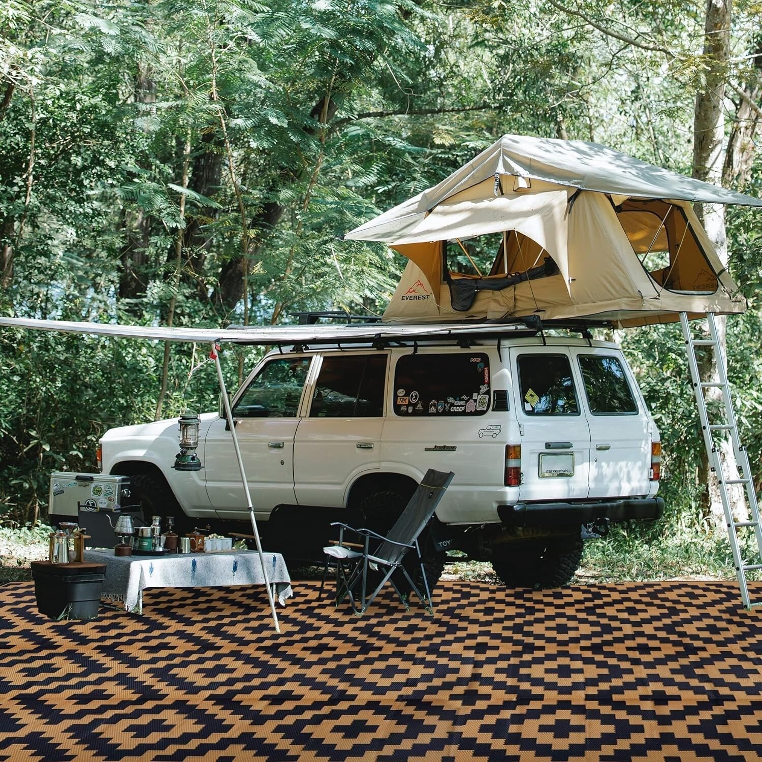 Versatile 9' x 18' Reversible Outdoor Rug - Ideal for Camping, Decks & More