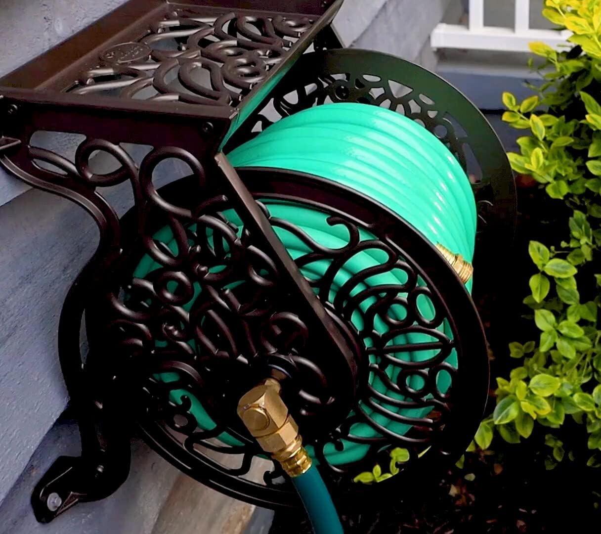 Elegant Bronze Cast Aluminum Wall-Mounted Garden Hose Reel - 125 ft Capacity