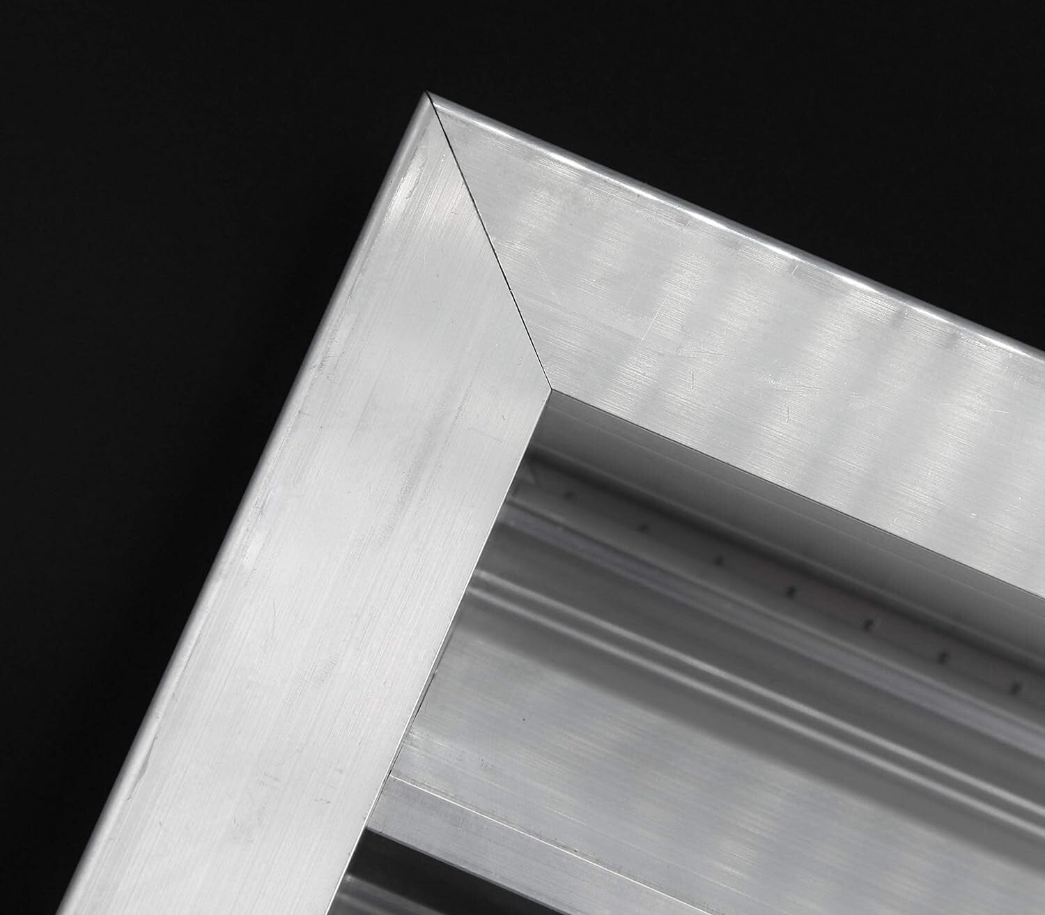 Elegant 14" x 24" Aluminum Exterior Louver Vent - Weather-Resistant & Pest-Proof