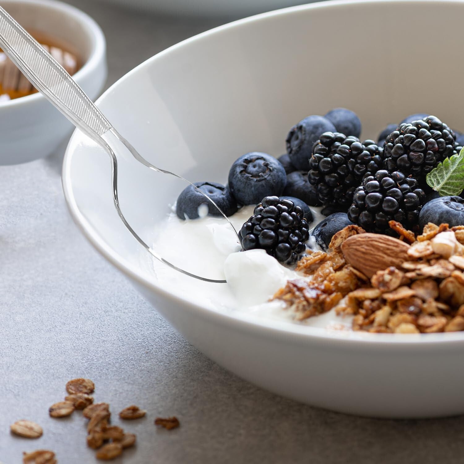 1000 Count Disposable Heavyweight Plastic Tea Spoons - Perfect for Gatherings