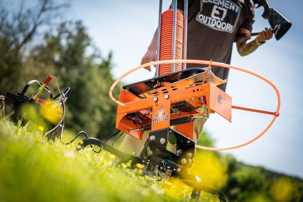 50-Clay Capacity Electronic Thrower - 55+ Yard Range with Remote Compatibility