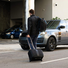 Load image into Gallery viewer, Wenger Patriot II 15.6-Inch Black Luggage with Padded Laptop Compartment