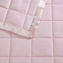 Load image into Gallery viewer, Hypoallergenic Solid Color Blanket - Blush Full/Queen, Perfect for All Seasons