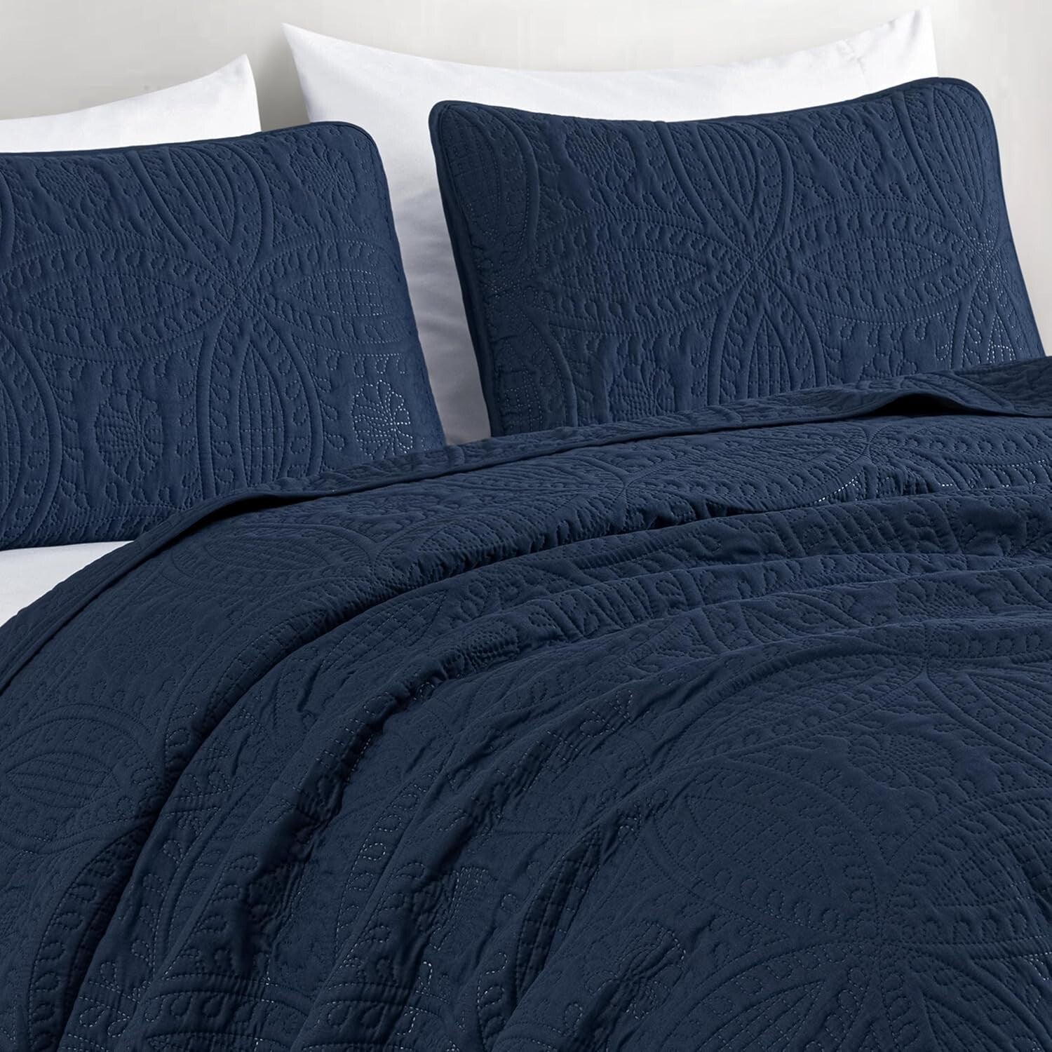 Luxurious 3-Piece Oversized Queen Bedspread Set in Navy with Medallion Design