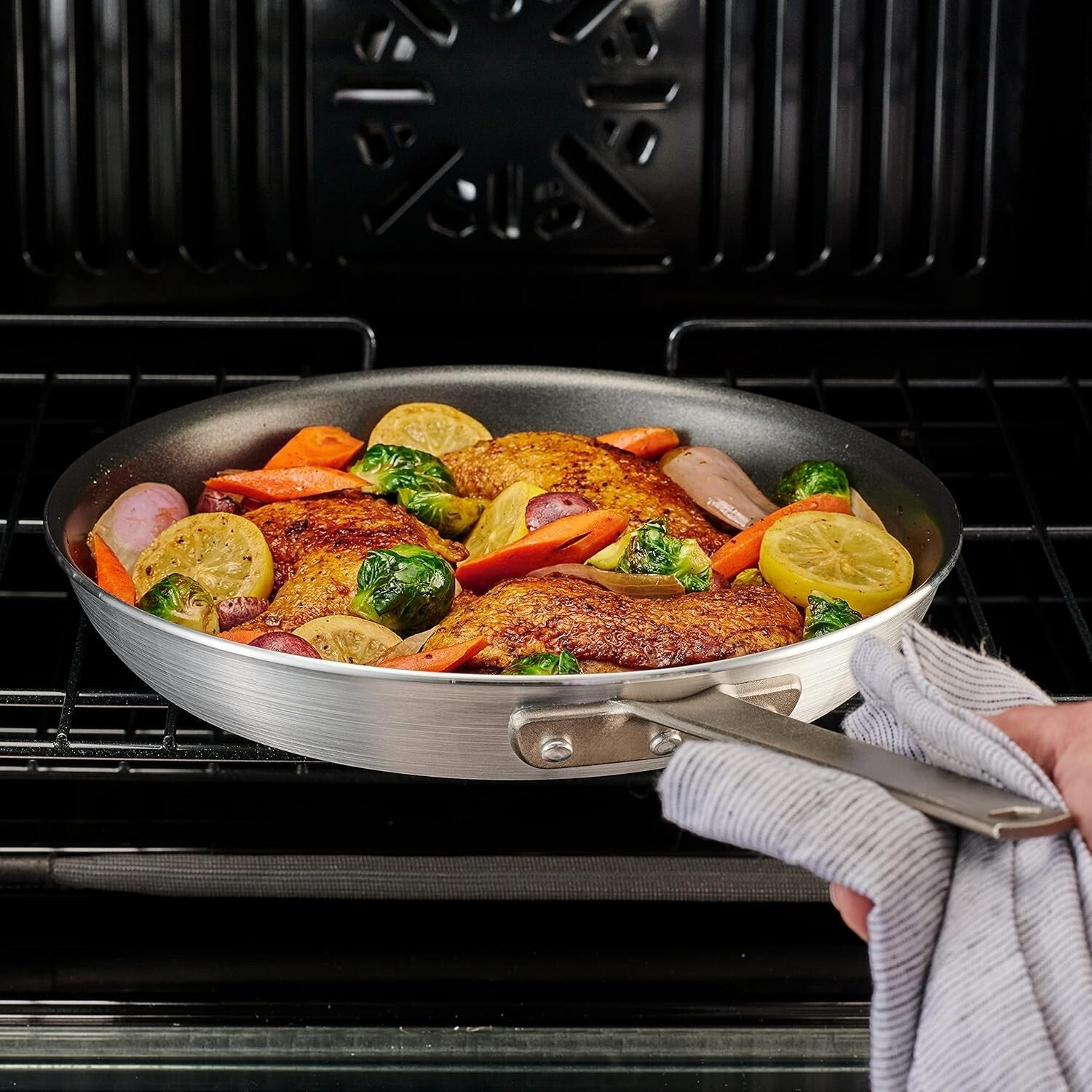 14-Inch Heavy-Gauge Aluminum Frying Pan - Non-Stick & Oven Safe up to 400°F