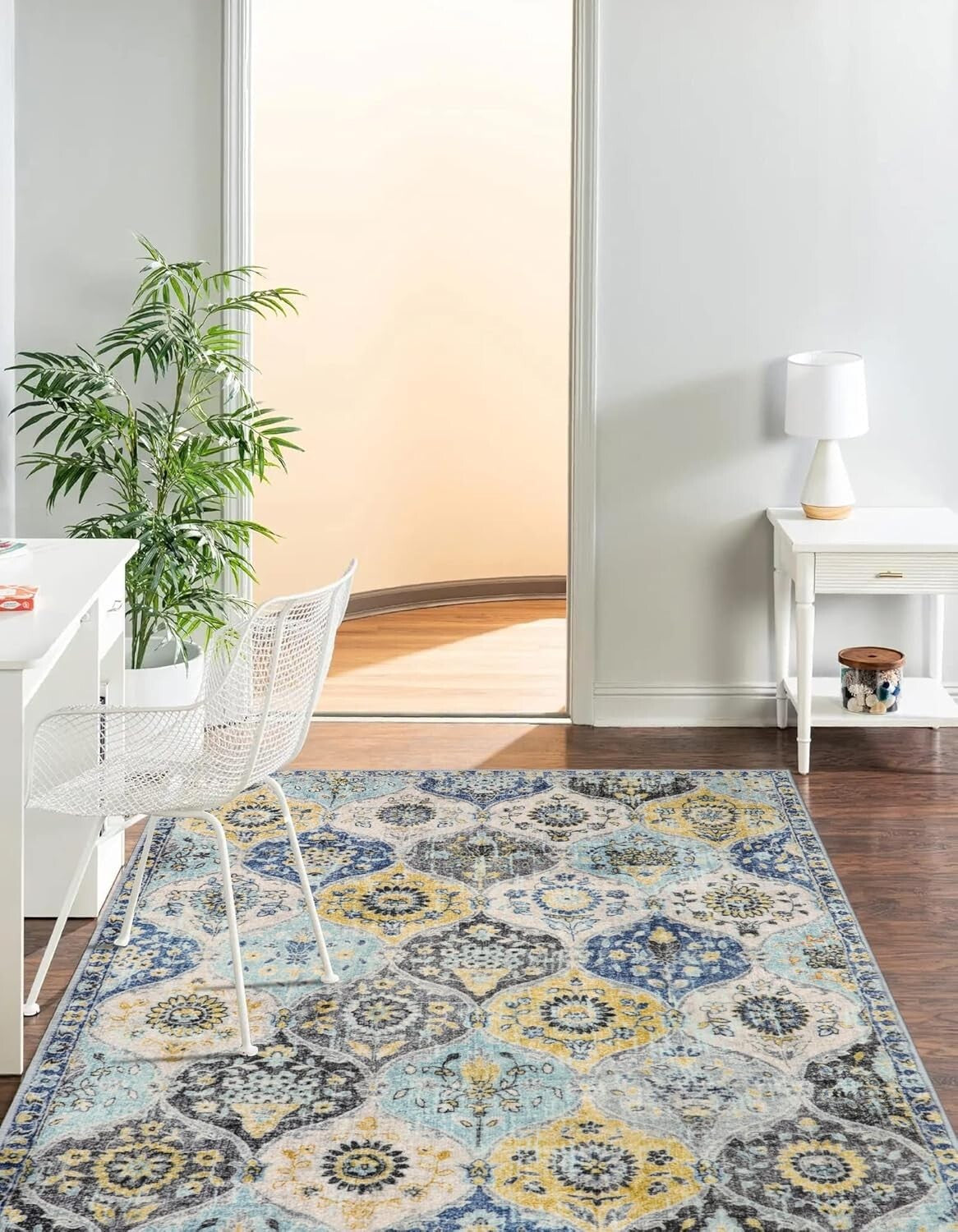 Durable 5x7 Washable Area Rug – Non-Slip Floral Pattern for High Traffic Areas