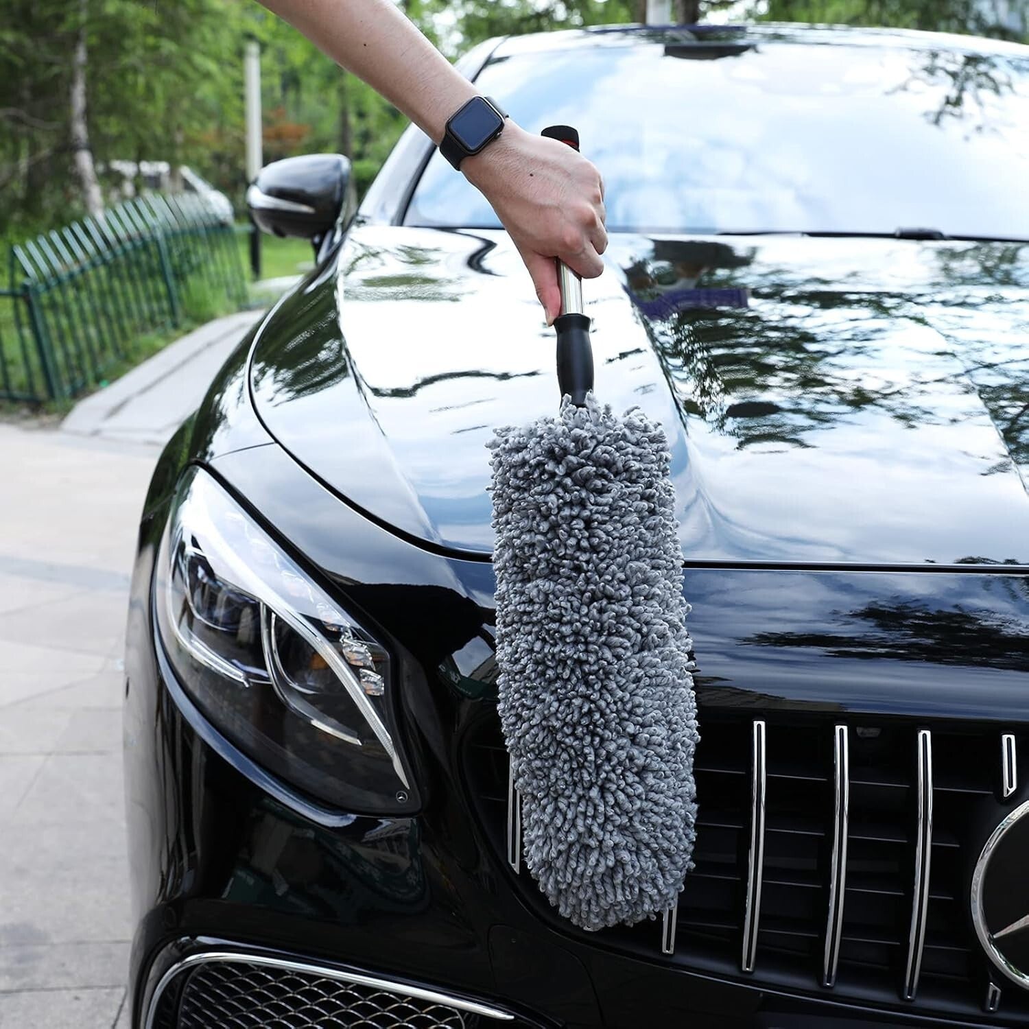 All-in-One Car Cleaning Duster Set with Extendable Handle - Ideal for SUVs & RVs