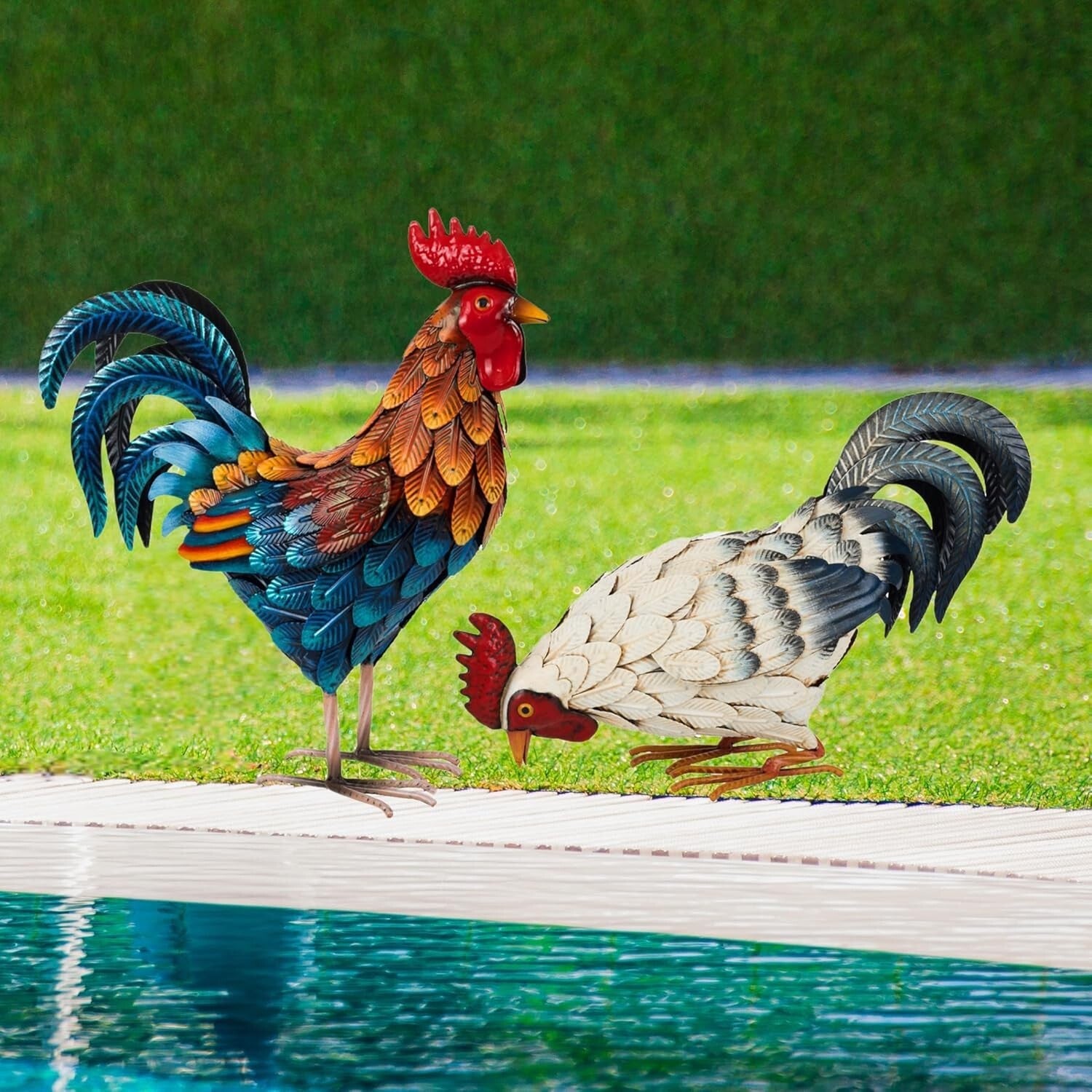 Weather-Resistant Outdoor Chicken Statues for Vibrant Lawn Decoration