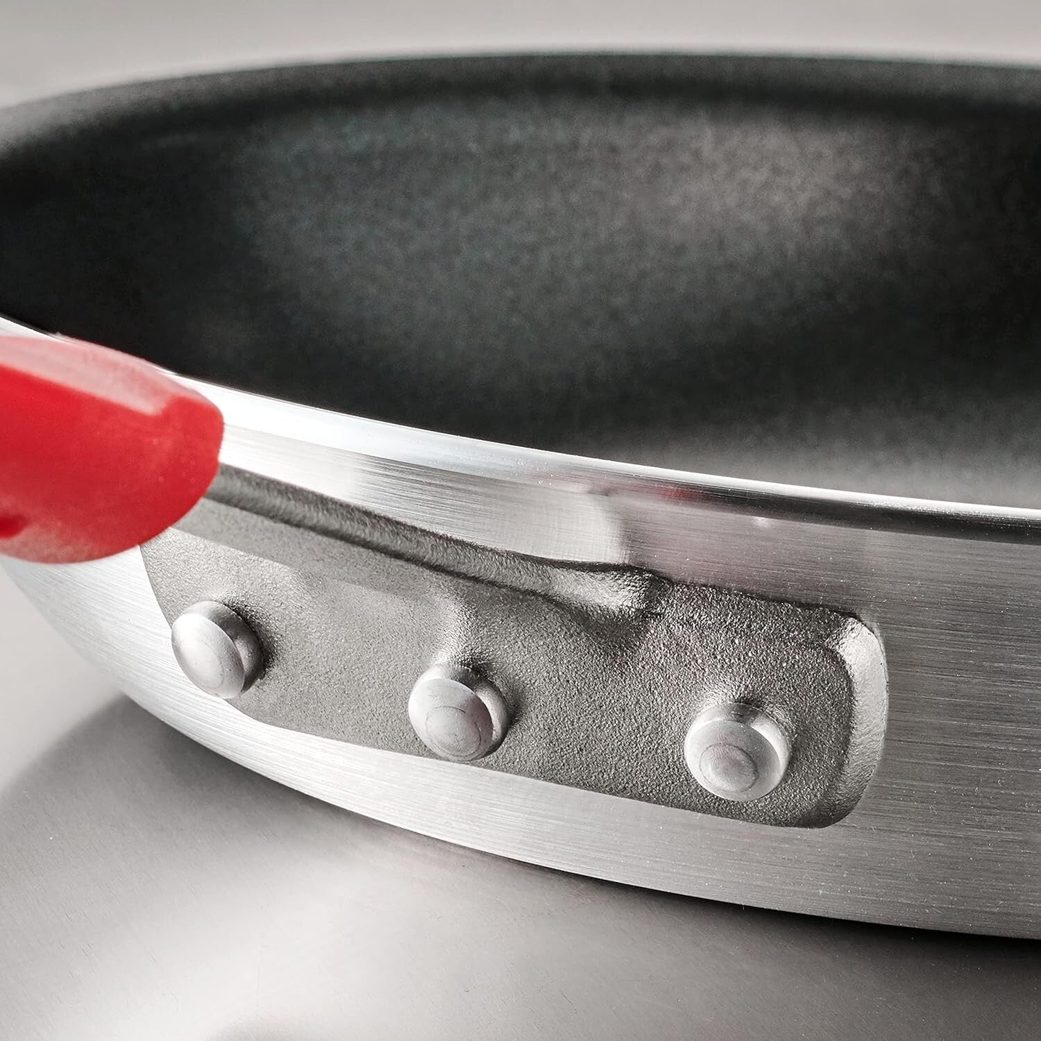 14-Inch Heavy-Gauge Aluminum Frying Pan - Non-Stick & Oven Safe up to 400°F